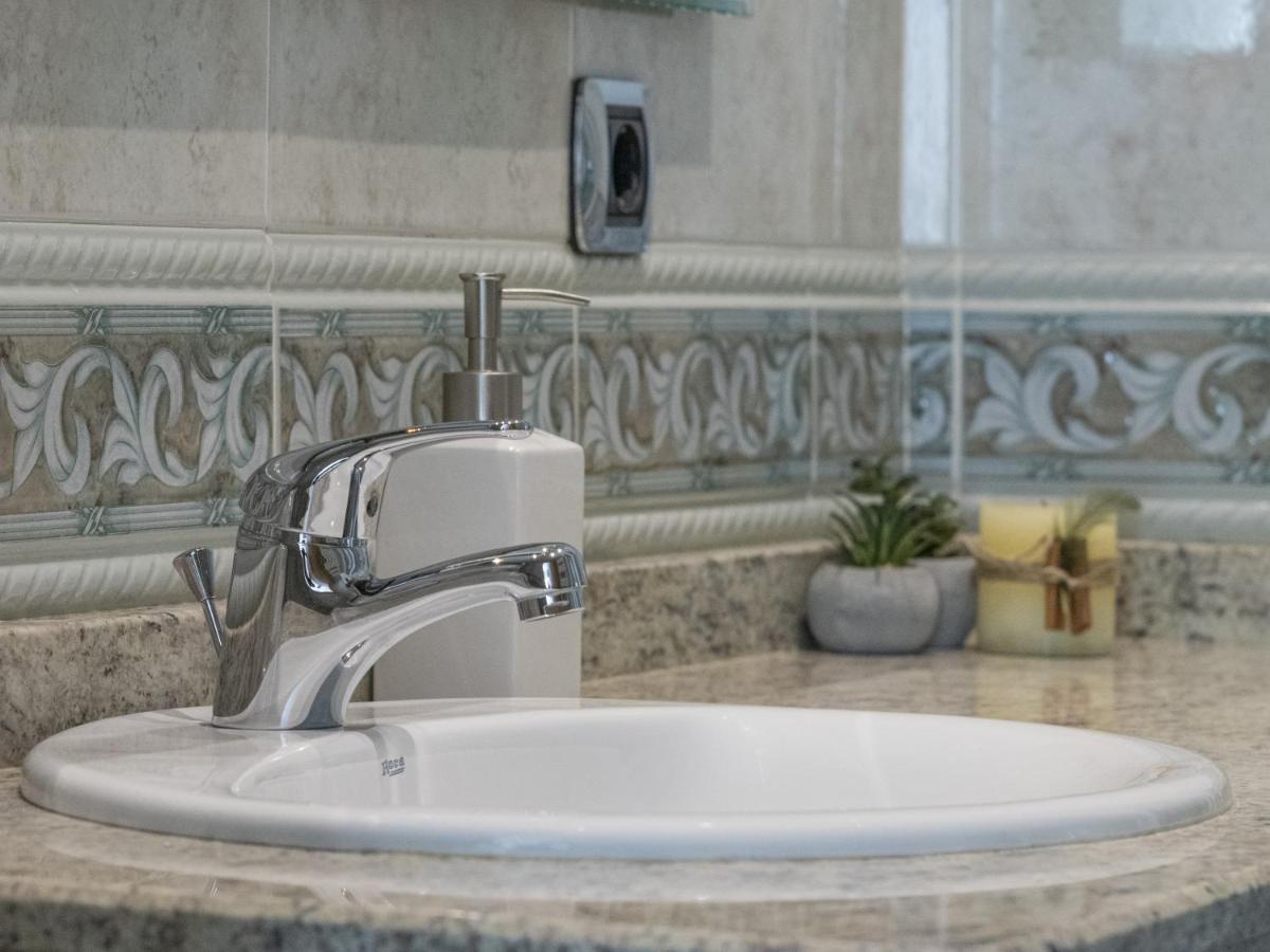 Hostal Alba Lugo Εξωτερικό φωτογραφία